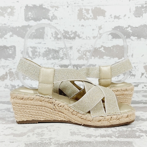 New Me Too Cami Gold Stretch Elastic Mini-Wedge Espadrille Sandal V400 - Picture 3 of 12